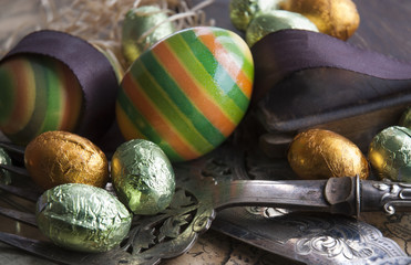 Nostalgische Osterdeko in Brauntönen