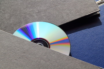 Ordener mit einer CD