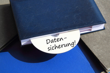 Buch mit einer CD Datensicherung