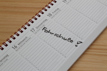 Notiz im Kalender Fahrschule Führerschein