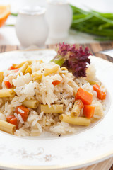 rice cooked with green beans and carrots