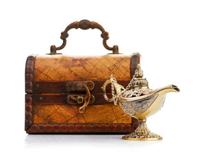 chest and aladin lamp