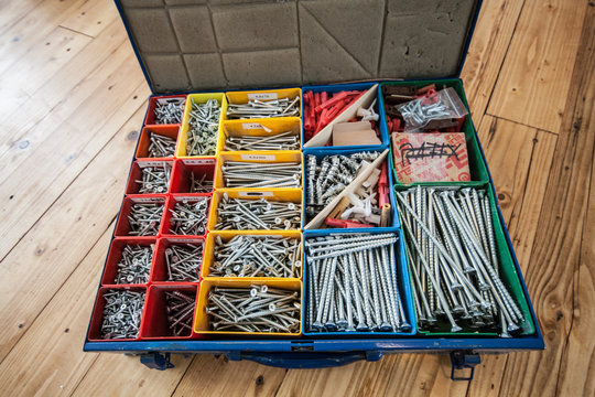 Schraubenkiste Bilder Bl ddra Bland 27 Stockfoton Vektorer Och 