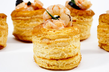 voulevant with shrimps and olives sauce