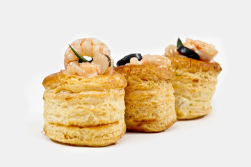 voulevant with shrimps and olives sauce