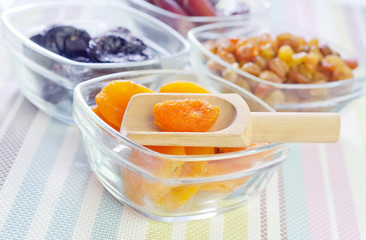 dried apricots, raisins and dates