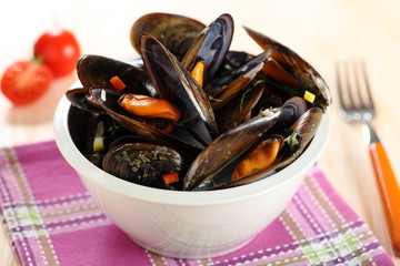 insalata di cozze con salsa di pomodoro