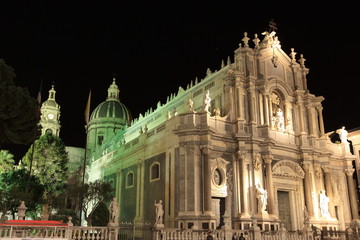 Fototapeta na wymiar Catania stare miasto nocą, Sycylia