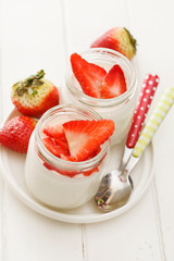 yogurt with strawberry