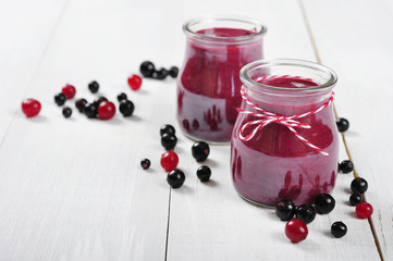 Cranberry and black currant smoothie