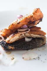 salmon grill with lemon sauce