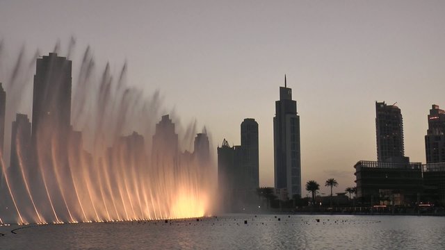 Dubai et ses jets d'eau