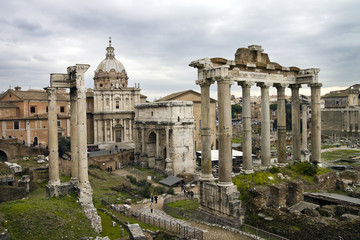 Fototapeta na wymiar Widok ruin Forum Romanum, Rzym, Włochy