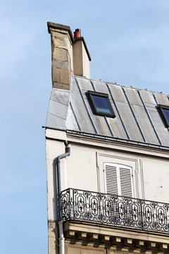 Paris,  toit et chambre de bonne