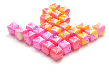 arrow sign of the colorful ribbon balls