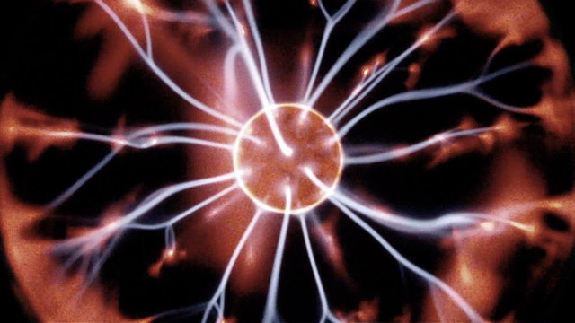 Plasma ball lamp