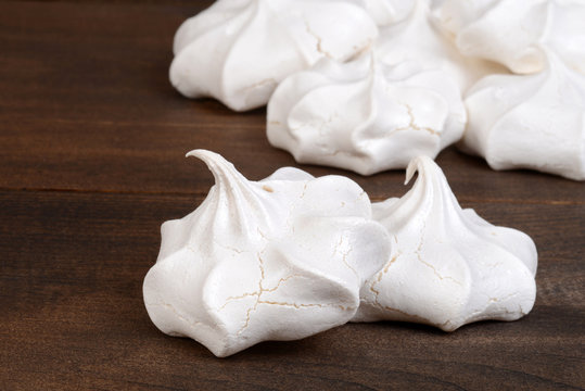 Macro Meringue Cookies