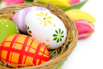 easter-egg basket and tulips - Osterkorb und Tulpen