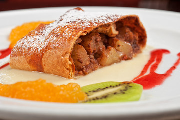 Apple strudel