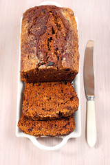 Date and walnut tea loaf