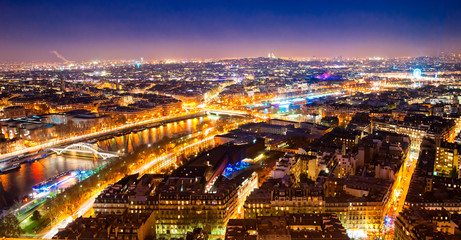 Fototapeta na wymiar Paris at night.