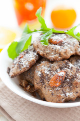shortbread ginger snap with almonds
