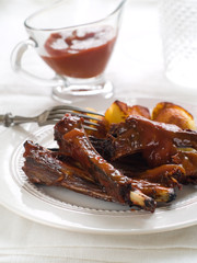 Ribs with tomato sauce