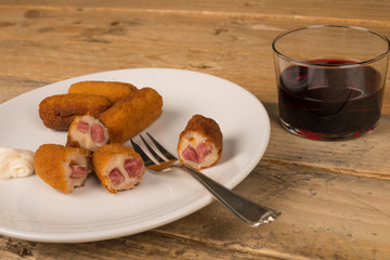 Croquetttes with ham stuffing