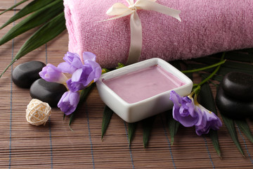 Obraz na płótnie Canvas Composition with cosmetic clay for spa treatments,