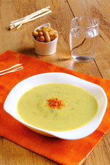 Sopa de calabacín