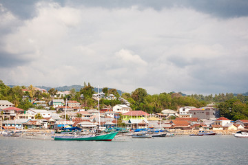 Fototapeta na wymiar port w Labuan Bajo, Flores wyspa, Indonezja