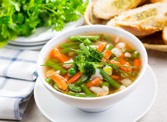 vegetable soup © Nitr