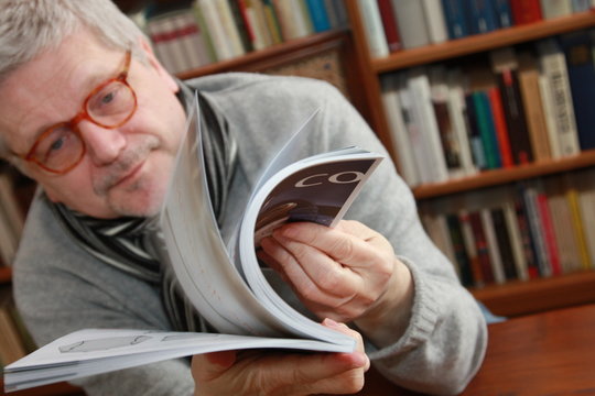 Magazinleser - Reading a magazin