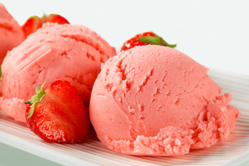 Strawberry ice cream
