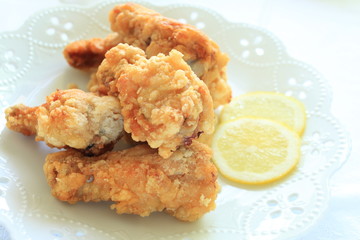 Fried chicken with lemon