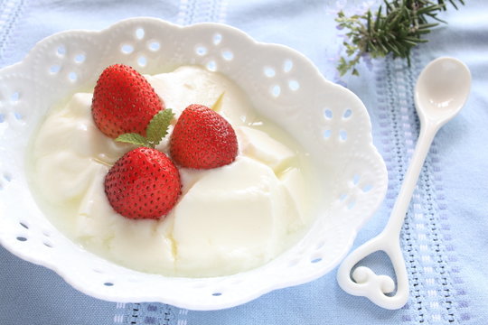 freshness strawberry with honey on yogurt for healthy food image