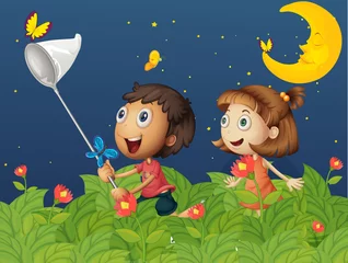 Fotobehang Kinderen die vlinders vangen onder de heldere maan © GraphicsRF