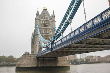 Fototapeta na wymiar Sightseeing Tower Bridge
