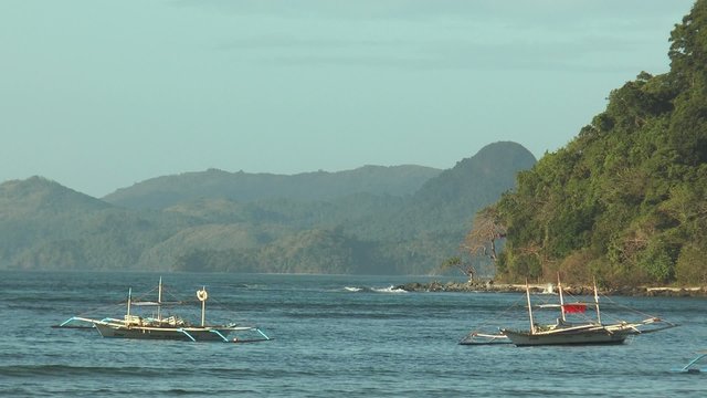 bancas au bord du lagon