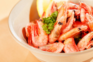 shrimps with lemon