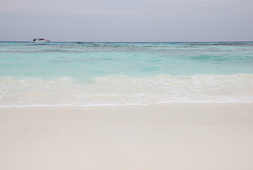 Fototapeta na wymiar Beauty sea shore at Tachai island in Phangnga, Thailand