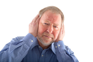 Obraz premium Mann hält sich die Ohren zu