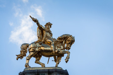 Fototapeta na wymiar Charles de Lorraine statua w Grand Place, Bruksela