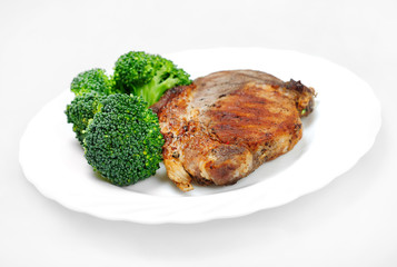 Grilled meat with broccoli