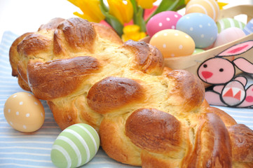 Challah zu Ostern