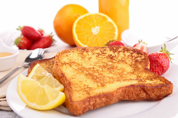 french sugar toast and fruits