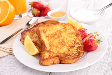 french sugar toast and fruits