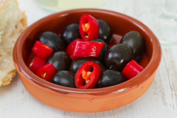 olives with hot pepper