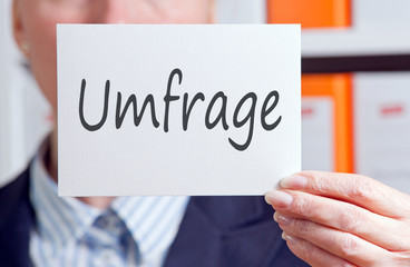 Umfrage Schild im Büro