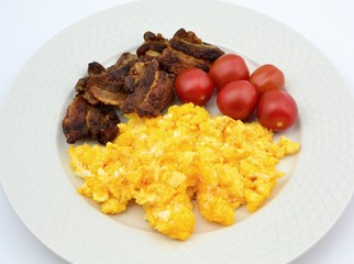 scrambled eggs with bacon